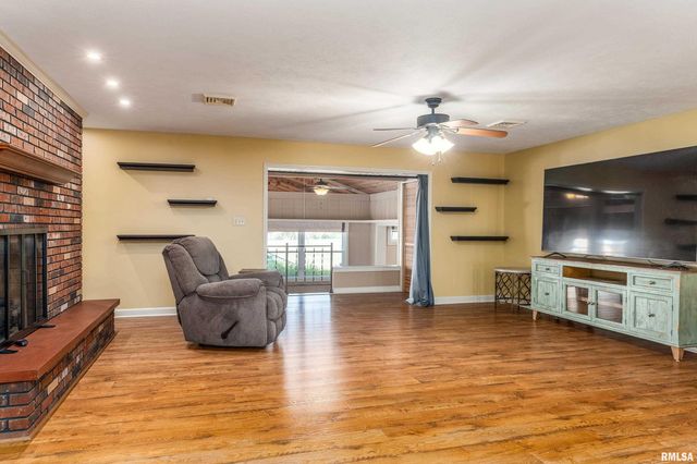 9784 Highway 127, Murphysboro, IL 62966