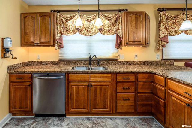 9784 Highway 127, Murphysboro, IL 62966