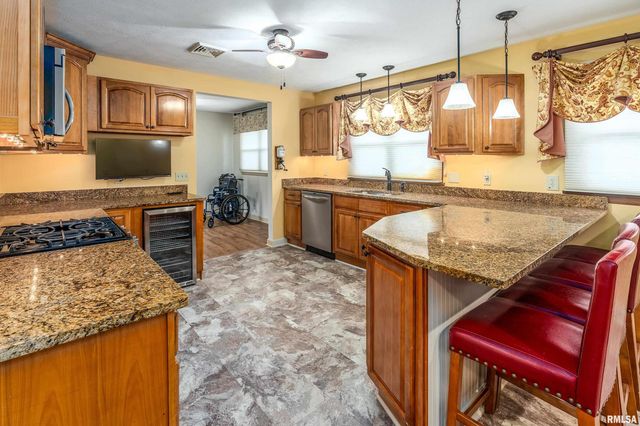 9784 Highway 127, Murphysboro, IL 62966