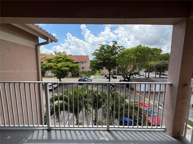 15771 SW 104th Ter 301, Miami, FL 33196