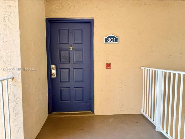 15771 SW 104th Ter 301, Miami, FL 33196