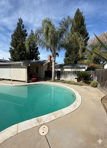 2348 Katy Ln, Merced, CA 95340