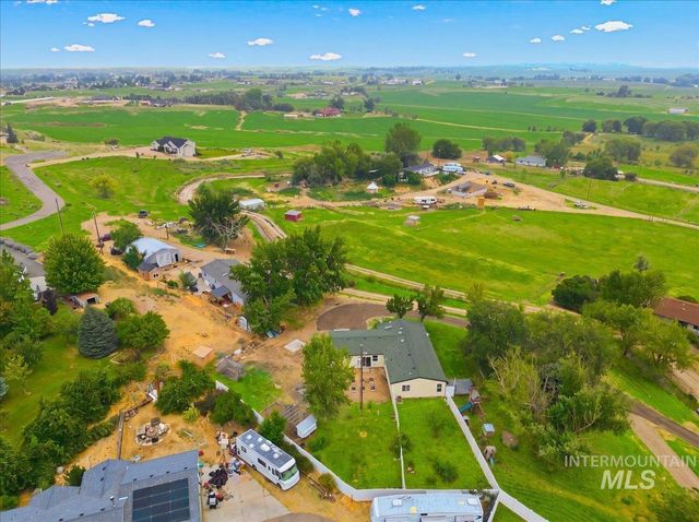 17114 Goodson Rd, Caldwell, ID 83607