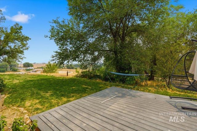 17114 Goodson Rd, Caldwell, ID 83607