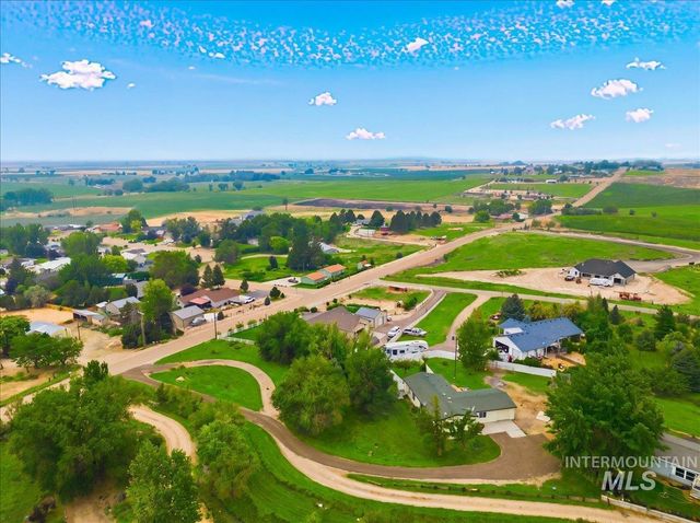 17114 Goodson Rd, Caldwell, ID 83607