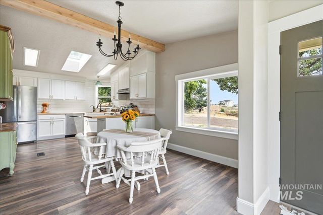 17114 Goodson Rd, Caldwell, ID 83607