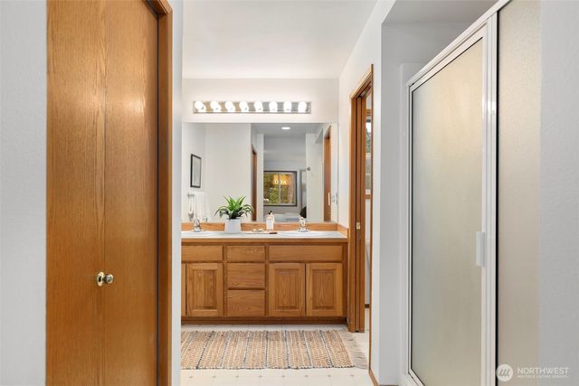 15375 Sunrise Drive NE, Bainbridge Island, WA 98110