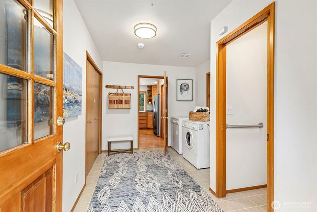 15375 Sunrise Drive NE, Bainbridge Island, WA 98110