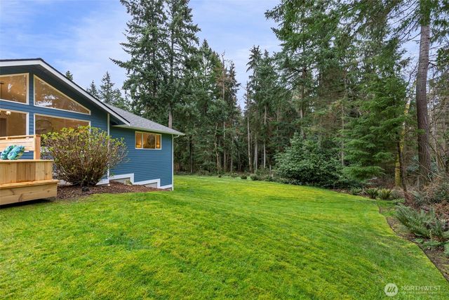 15375 Sunrise Drive NE, Bainbridge Island, WA 98110