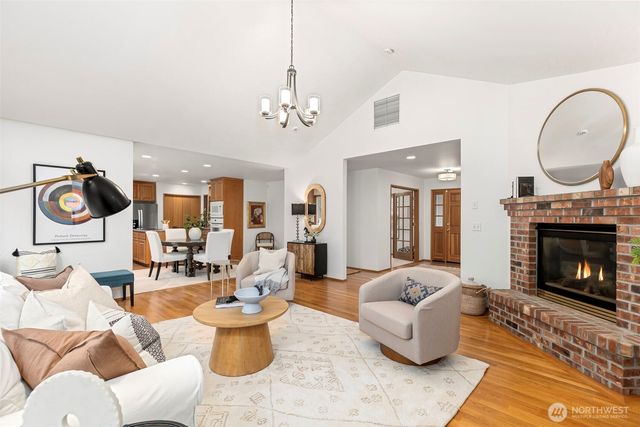 15375 Sunrise Drive NE, Bainbridge Island, WA 98110