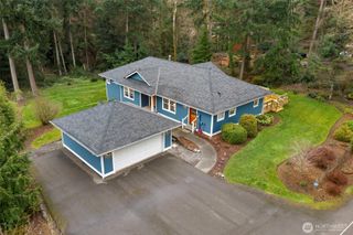 15375 Sunrise Drive NE, Bainbridge Island, WA 98110
