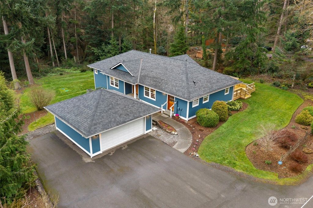 15375 Sunrise Drive NE, Bainbridge Island, WA 98110