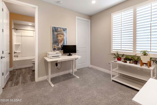 32710 S Cattle Trail, Oracle, AZ 85623