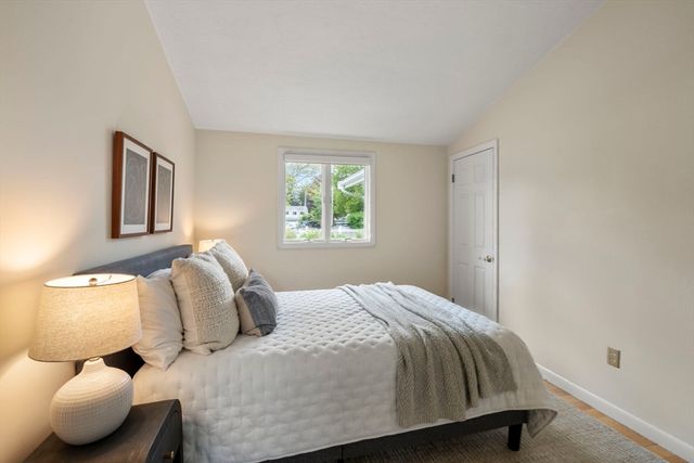446 Barlows Landing Rd, Bourne, MA 02559
