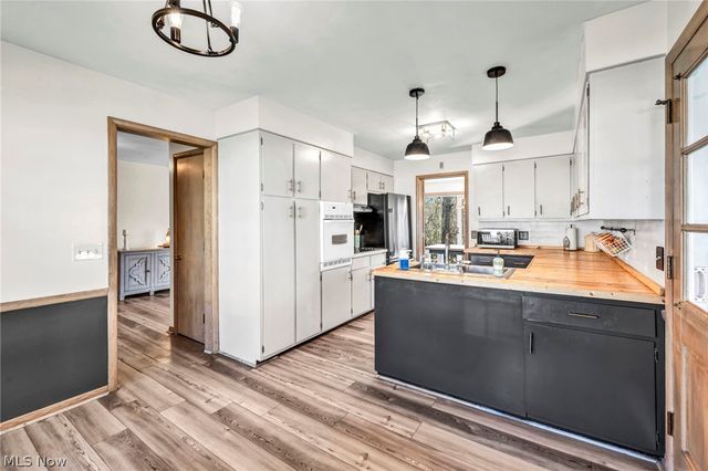 1332 Shanabrook Drive, Akron, OH 44313