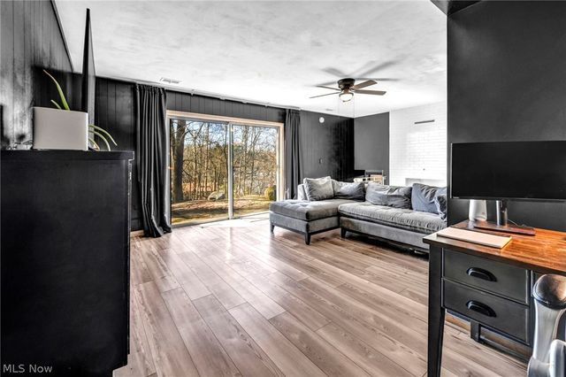 1332 Shanabrook Drive, Akron, OH 44313