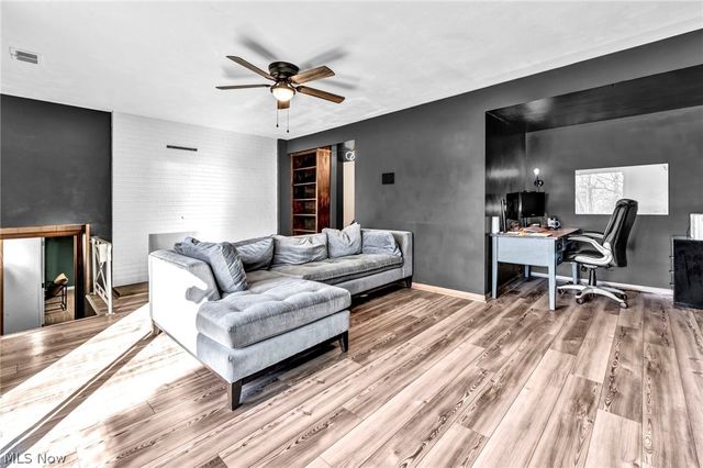 1332 Shanabrook Drive, Akron, OH 44313