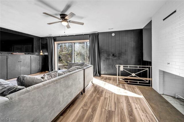 1332 Shanabrook Drive, Akron, OH 44313