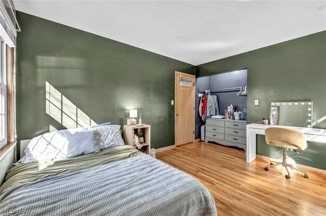 1332 Shanabrook Drive, Akron, OH 44313