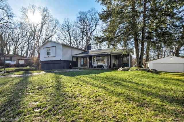 1332 Shanabrook Drive, Akron, OH 44313