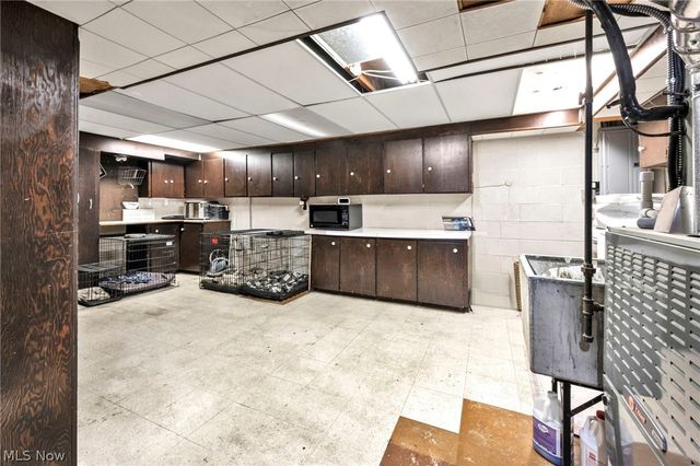 1332 Shanabrook Drive, Akron, OH 44313