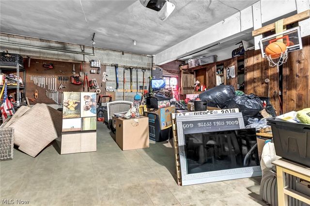 1332 Shanabrook Drive, Akron, OH 44313