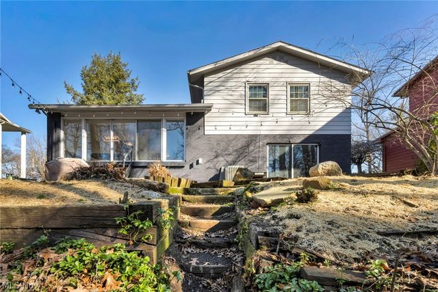 1332 Shanabrook Drive, Akron, OH 44313