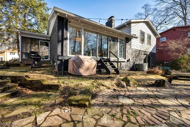 1332 Shanabrook Drive, Akron, OH 44313