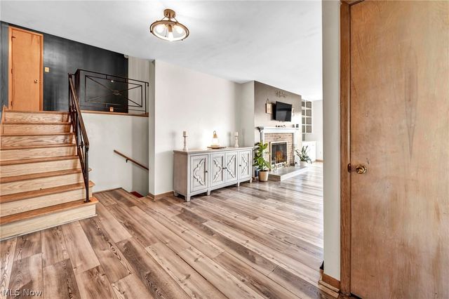 1332 Shanabrook Drive, Akron, OH 44313