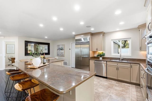 1222 LUPINE HILLS Drive, Vista, CA 92081