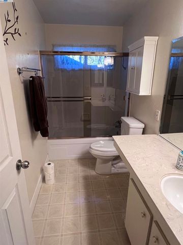 1222 Murdell Ln, Livermore, CA 94550