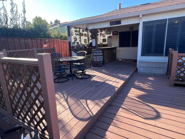 1222 Murdell Ln, Livermore, CA 94550