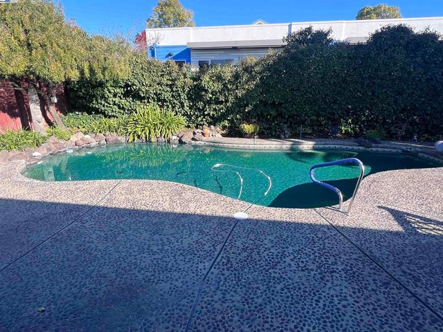 1222 Murdell Ln, Livermore, CA 94550