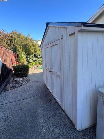 1222 Murdell Ln, Livermore, CA 94550