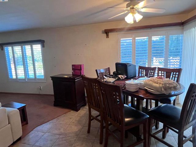 1222 Murdell Ln, Livermore, CA 94550