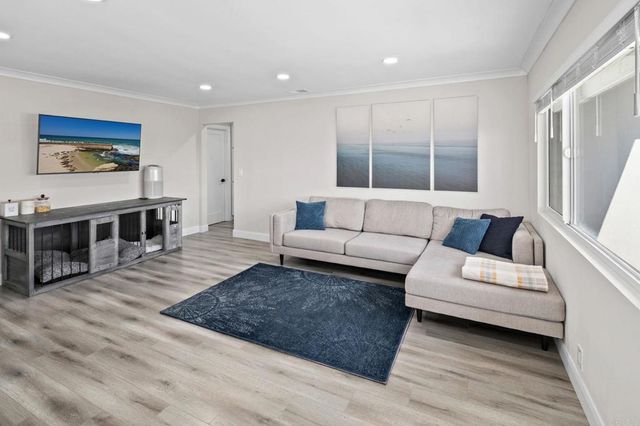 527 Mynah Place, Vista, CA 92083