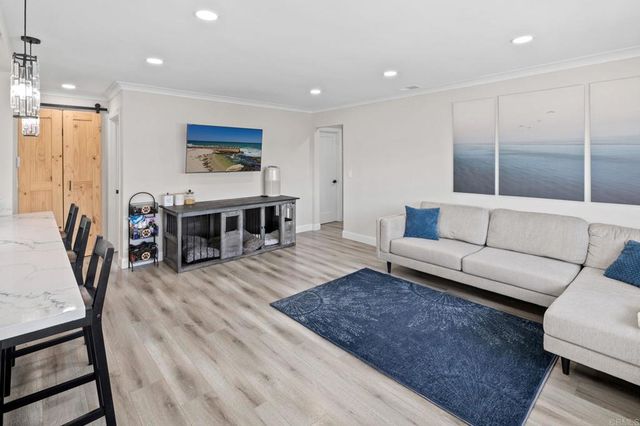 527 Mynah Place, Vista, CA 92083