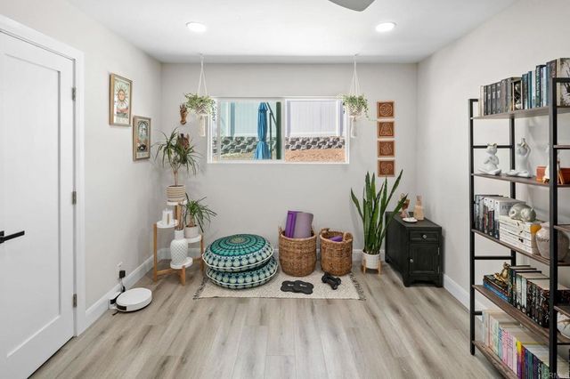 527 Mynah Place, Vista, CA 92083