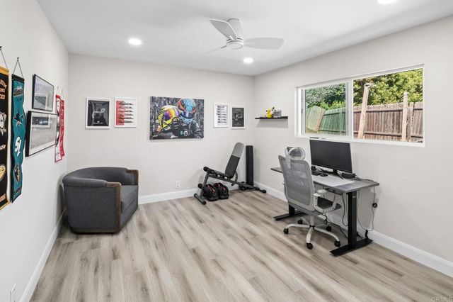 527 Mynah Place, Vista, CA 92083