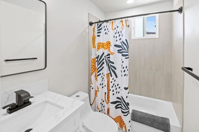 527 Mynah Place, Vista, CA 92083