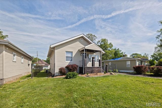 3209 Louisiana Drive, East St Louis, IL 62205