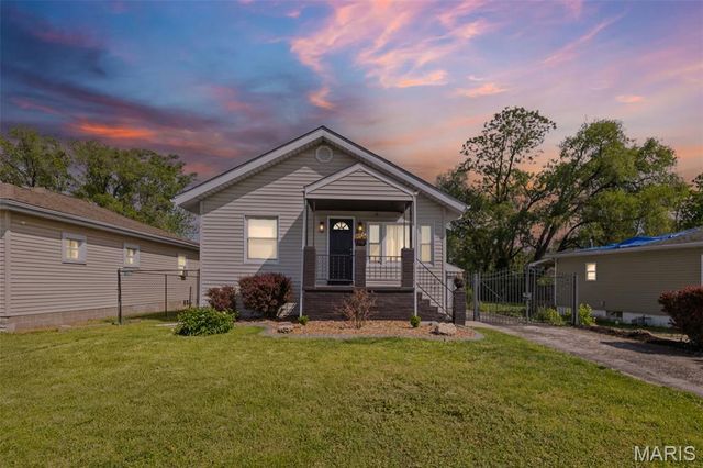 3209 Louisiana Drive, East St Louis, IL 62205