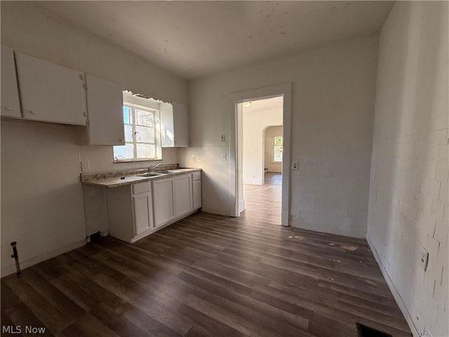 12344 Ashbury Avenue, Cleveland, OH 44106