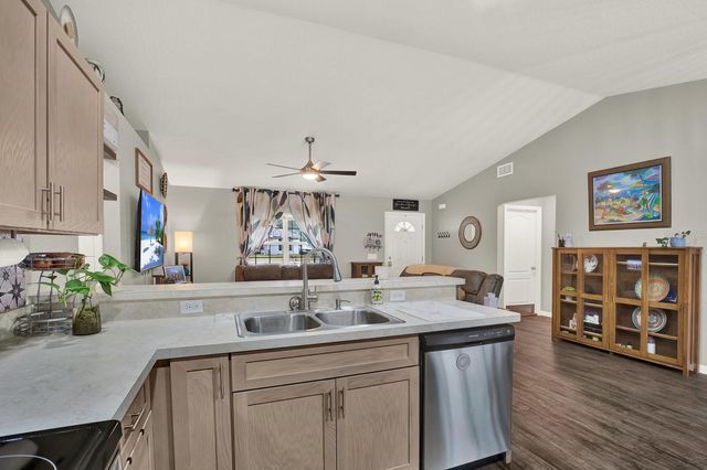 2803 REAGAN STREET W, Inverness, FL 34453