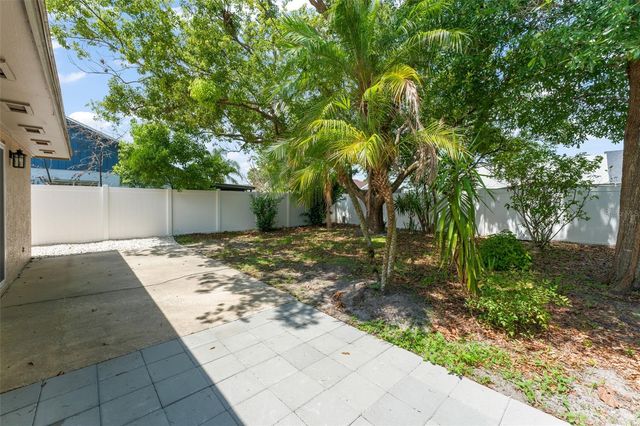 2458 LONG MEADOW WAY, Orlando, FL 32817