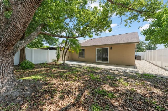 2458 LONG MEADOW WAY, Orlando, FL 32817