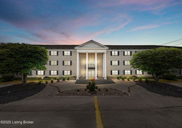 246 El Conquistador Pl, Louisville, KY 40220