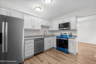 246 El Conquistador Pl, Louisville, KY 40220