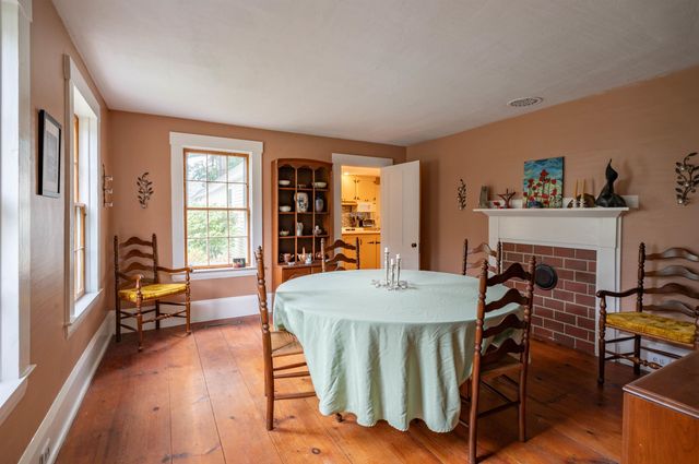 12 Milford Street, Brookline, NH 03033