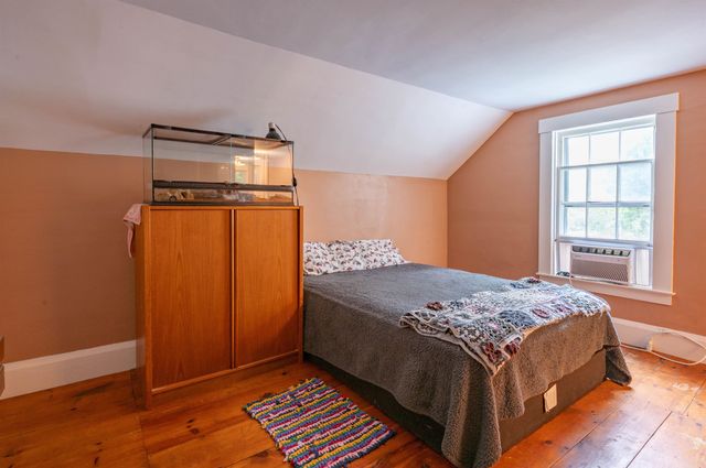 12 Milford Street, Brookline, NH 03033
